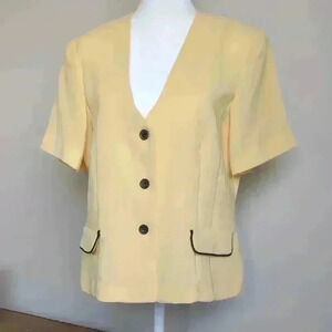 Chic Yellow Blazer with Black Trim